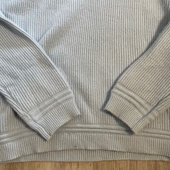 Cyrus light blue, ribbed V-neck sweater size medium - Picture 8 of 15